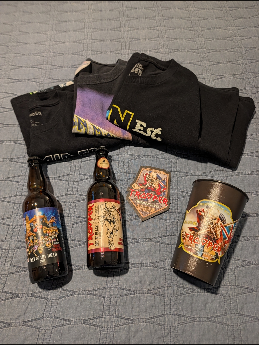 Iron Maiden Trooper Beer Logo Pint Cup and Collectibles Set - Black